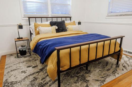 notre-dame-rental-bedroom-1