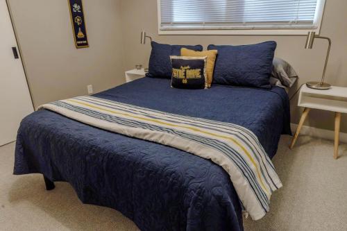 notre-dame-rental-bedroom-3