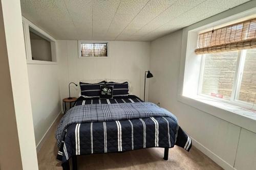 notre-dame-rental-bedroom-4