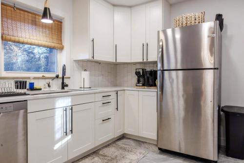 notre-dame-rental-kitchen-4